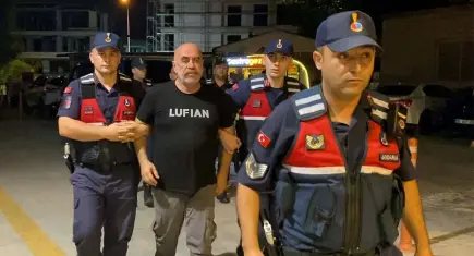 Bursa'da uyuşturucu operasyonu: Yönetmen Ezel Akay gözaltına alındı