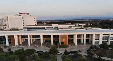 Hastane personeli, gıda zehirlenmesi şüphesiyle tedaviye alındı