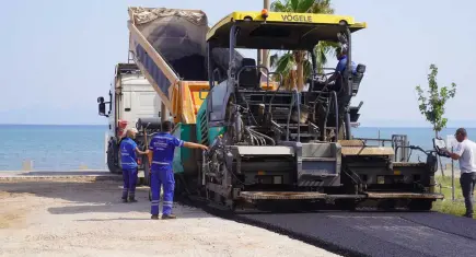 Seferihisar’da yollar yenileniyor: Atatürk Mahallesi’nde asfalt çalışması tamamlandı!