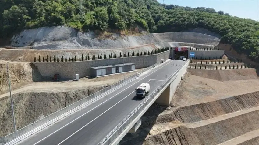 Yalova-Armutlu yolu yarın hizmete açılıyor: Seyahat süresi yarıya inecek haberinin görseli