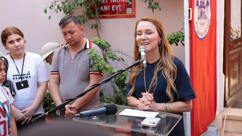 nil&uuml;fer &ccedil;ınarlı mutlu