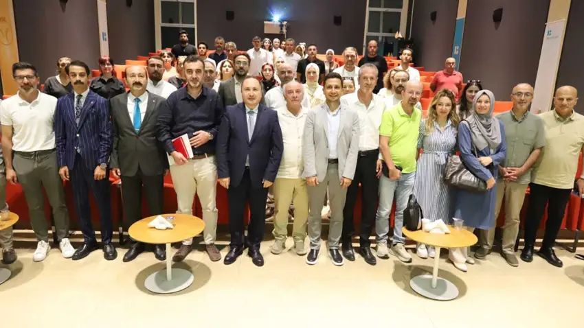 Rasim Özdenören İzmir'de anıldı haberinin görseli