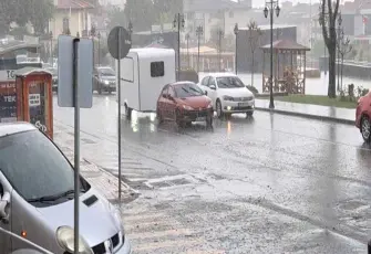 Tekirdağ'da sağanak etkili oldu