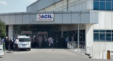 Husumetli 2 aile arasında taşlı sopalı kavga: 9 yaralı