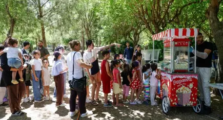 İzmir Büyükşehir’den mahallelere yaz neşesi
