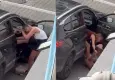 Kadıköy’de saç saça kavga: Otopark çıkışında kadınlar birbirine girdi!