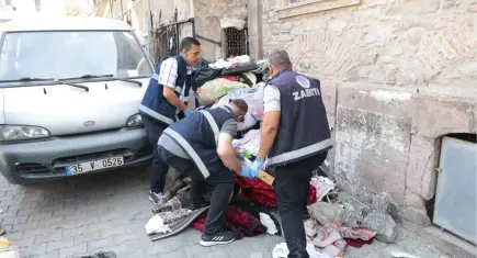Konak’ta seyyar satıcılara zabıta denetimi
