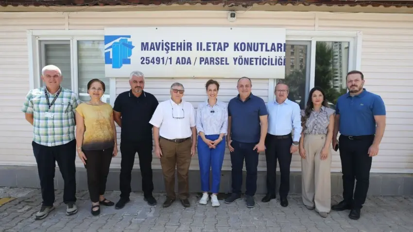Başkan Ünsal’dan eğitime destek veren site sakinlerine teşekkür ziyareti haberinin görseli