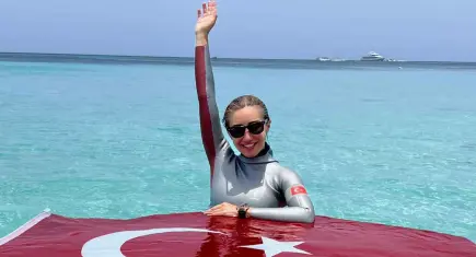 Şahika Ercümen'den çifte altın madalya