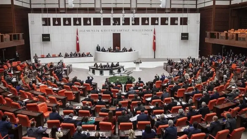 TBMM gündeminde üniversite affı haberinin görseli