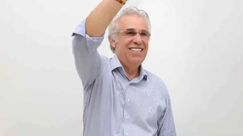 48 yıllık CHP’li başkan rotasını YENİ Parti’ye çevirdi haberinin görseli