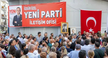 Bornova’da CHP’den toplu istifa