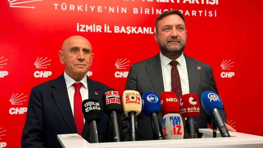 CHP İzmir'de peş peşe kritik açıklamalar: 3 ilçe başkanı görevden alındı haberinin görseli