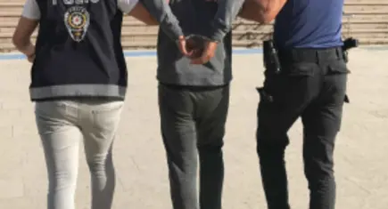 İzmir'de 17 yıl 6 ay hapis cezası bulunan cinayet hükümlüsü yakalandı