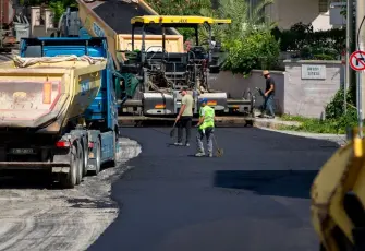 Narlıdere’de yollar yenileniyor, ulaşım daha konforlu hale geliyor
