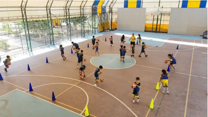 Seferihisar’da çocuklar yaz tatilini sporla değerlendiriyor