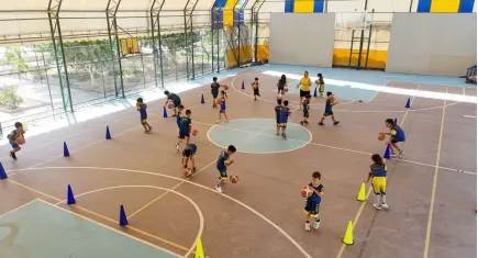 Seferihisar’da çocuklar yaz tatilini sporla değerlendiriyor