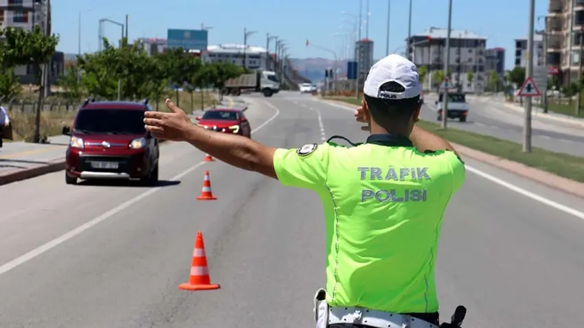Uyurken 140 bin TL’lik trafik cezası yedi: Kamera kayıtlarıyla iptal ettirdi