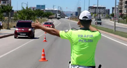 Uyurken 140 bin TL’lik trafik cezası yedi: Kamera kayıtlarıyla iptal ettirdi