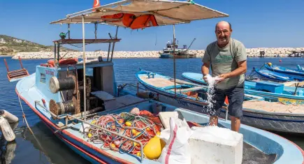 Yaprak buz makineleri kıyı balıkçısına nefes oldu