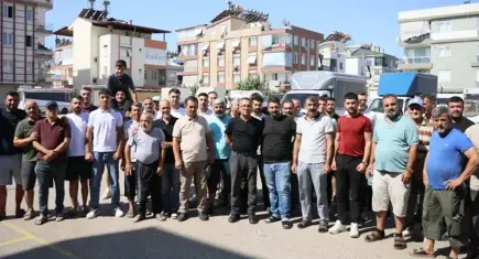 Antalya'da pazarcılardan rüşvet ve usulsüzlük iddiası! Tezgahlar açılmadı, vatandaş geri döndü