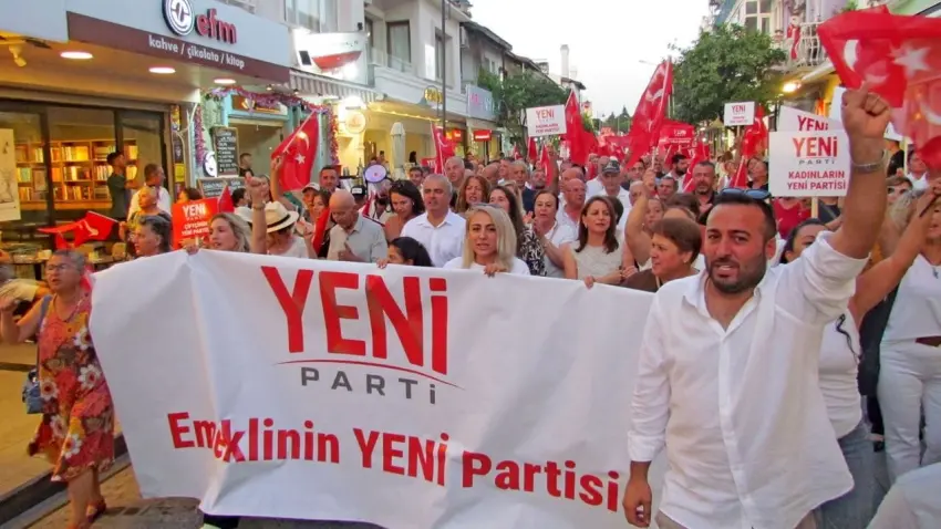 CHP Çeşme'de toplu istifa: İlçe Başkanı, yönetim ve meclis üyeleri YENİ Parti'ye geçti haberinin görseli