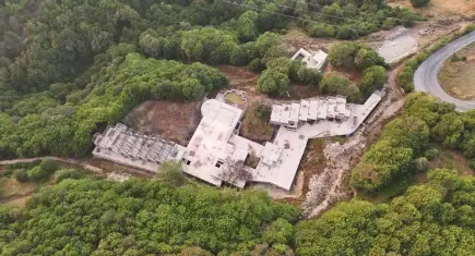 Grand Kartal Oteli sahibinin ruhsatsız personel lojmanı yıkıldı