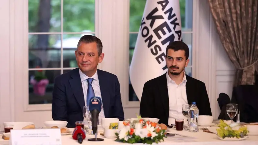 Hüseyin Can Güner CHP’den istifa etti: YENİ Parti’ye geçiyor haberinin görseli