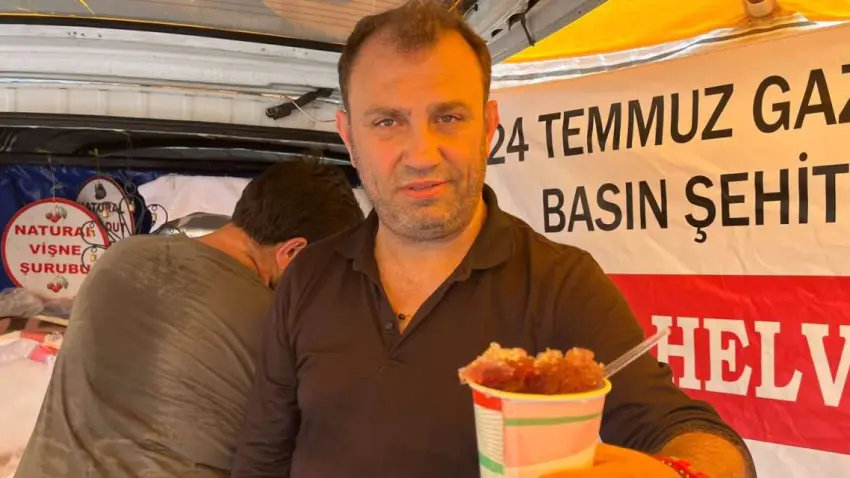 İzmir’de gazeteciler için kar helvası ikramı haberinin görseli
