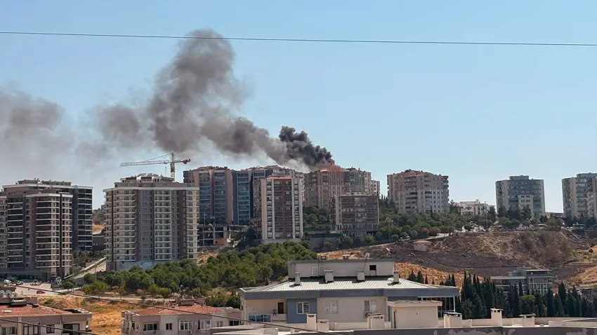 Menemen Ulukent'te apartman yangını haberinin görseli
