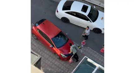 Otopark ücreti tartışmaya neden oldu: Vale otomobilin önüne geçti, o anlar kamerada