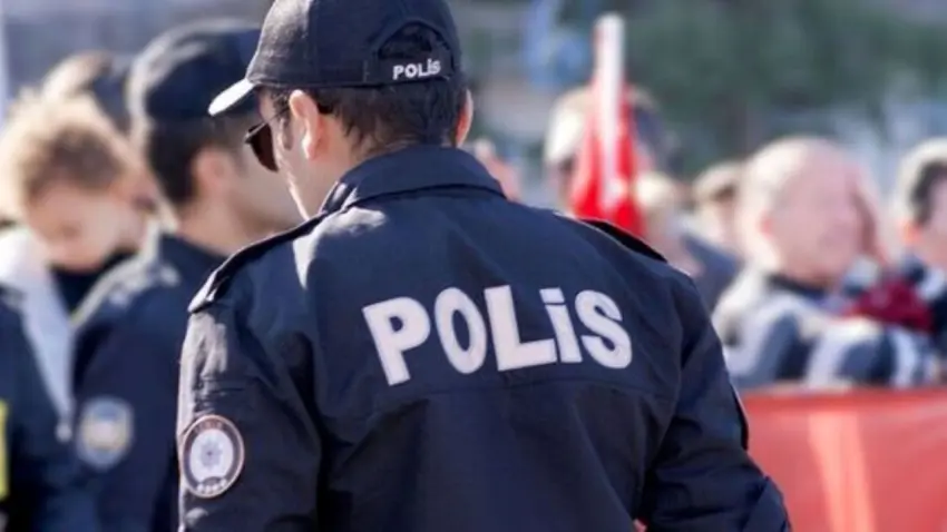 Resmi Gazete'de yayımlandı! Emniyet Teşkilatı'nın 46 yıllık yönetmeliği kaldırıldı haberinin görseli