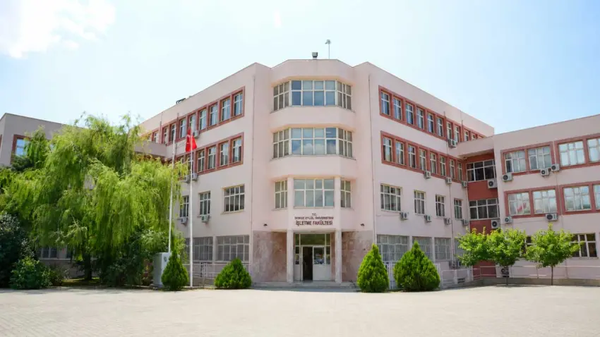 DEÜ İşletme Fakültesi’ne uluslararası akreditasyon haberinin görseli