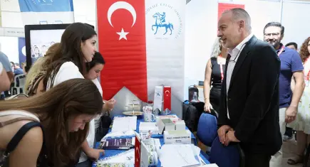 DEÜ, Üniversite Tercih Fuarı’nda aday öğrencilerle buluştu