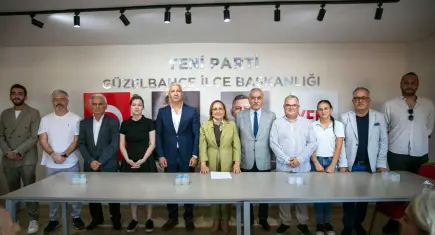 Güzelbahçe’de Yeni Parti’ye toplu katılım