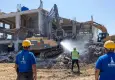 İzmir’de kaçak yapılaşmaya geçit yok: Gaziemir’deki ruhsatsız bina yıkıldı