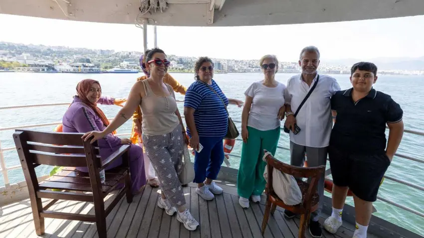 Tarihi Bergama Vapuru ile Körfez turuna yoğun ilgi haberinin görseli