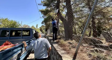 Bornova’da kaçak tabelalara geçit yok
