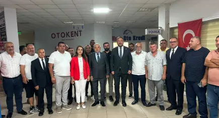 CHP'li İlgezdi İzmir'de esnaf ve STK'larla buluştu