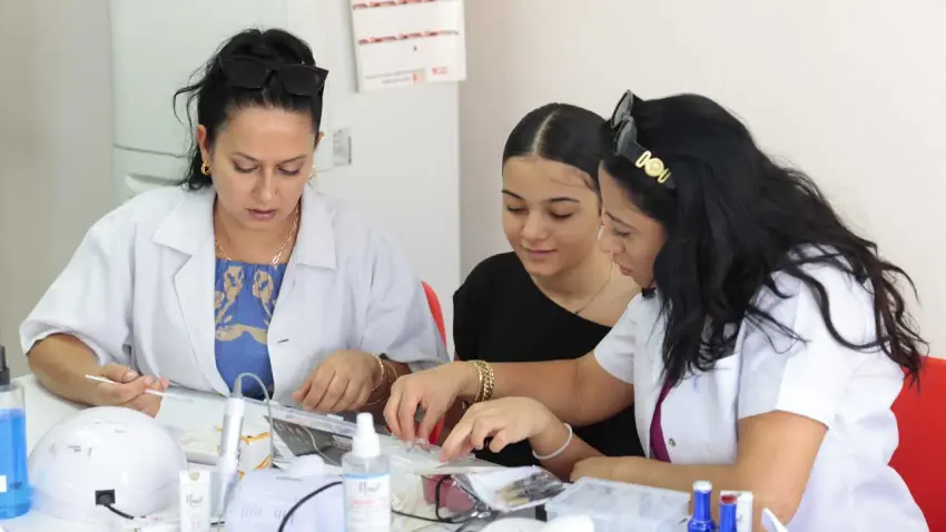 Konaklı kadınlara meslek kapısı açan kurslar haberinin görseli