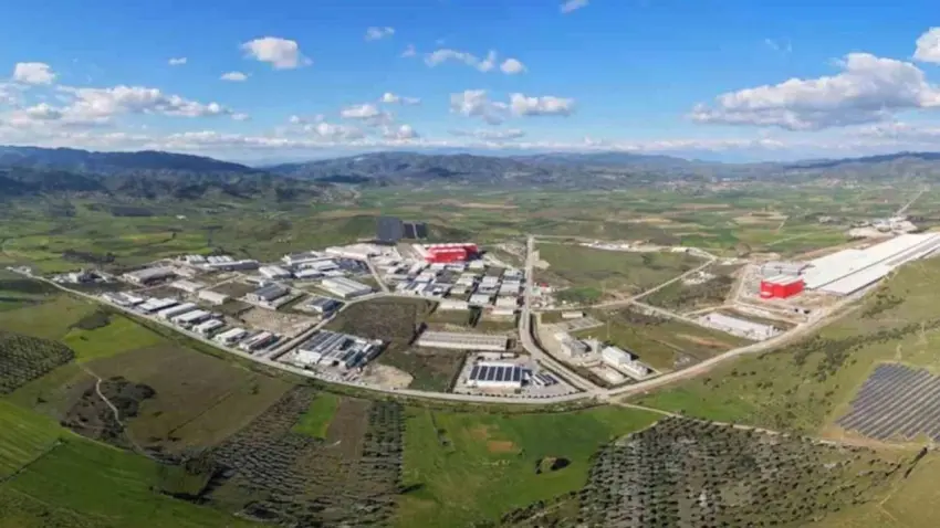 Çinli dev şirket Türkiye'de fabrika kurmaya hazırlanıyor! 300 milyon euroluk yatırım için son viraj haberinin görseli