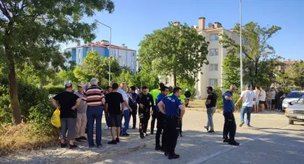 Emekli polis memuru komşularına ateş açtı 