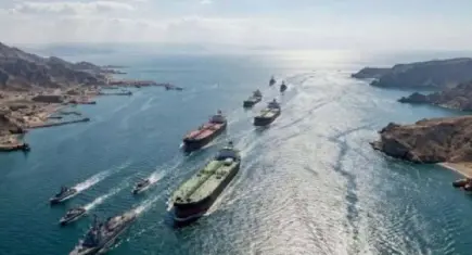 İran: Hürmüz Boğazı'nda iki petrol tankeri vuruldu