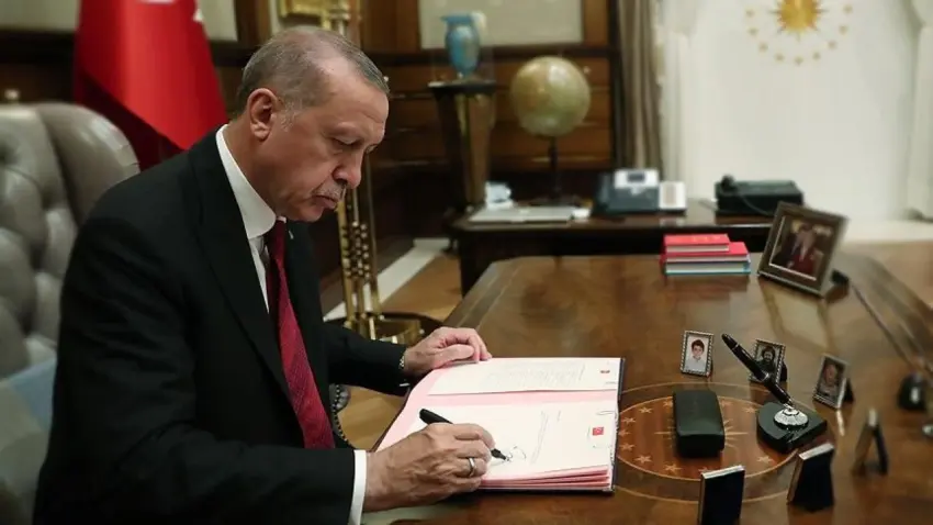 Resmi Gazete'de atama ve görevden alma kararları! İşte müdürlüklere yapılan yeni atamalar haberinin görseli