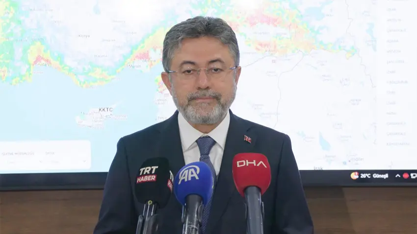 Bakan Yumaklı açıkladı: 260 yangından 258'i kontrol altına alındı haberinin görseli