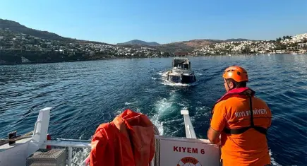 Bodrum'da su alan teknedeki 4 kişi kurtarıldı