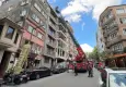 Çatıya çıkan çıplak turist ihbarı ekipleri harekete geçirdi