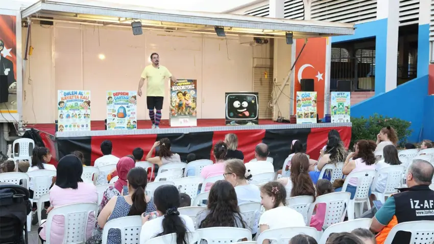 Çiğli’de Mahalle Tiyatro Günleri başladı haberinin görseli
