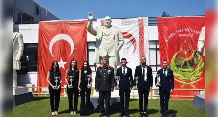 KKTC'de 1 Ağustos Toplumsal Direniş Bayramı törenle kutlandı