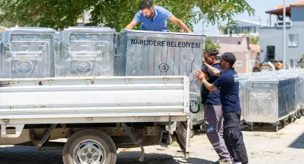 Narlıdere’de temizlik hizmetlerine güç katacak 200 yeni çöp konteyneri